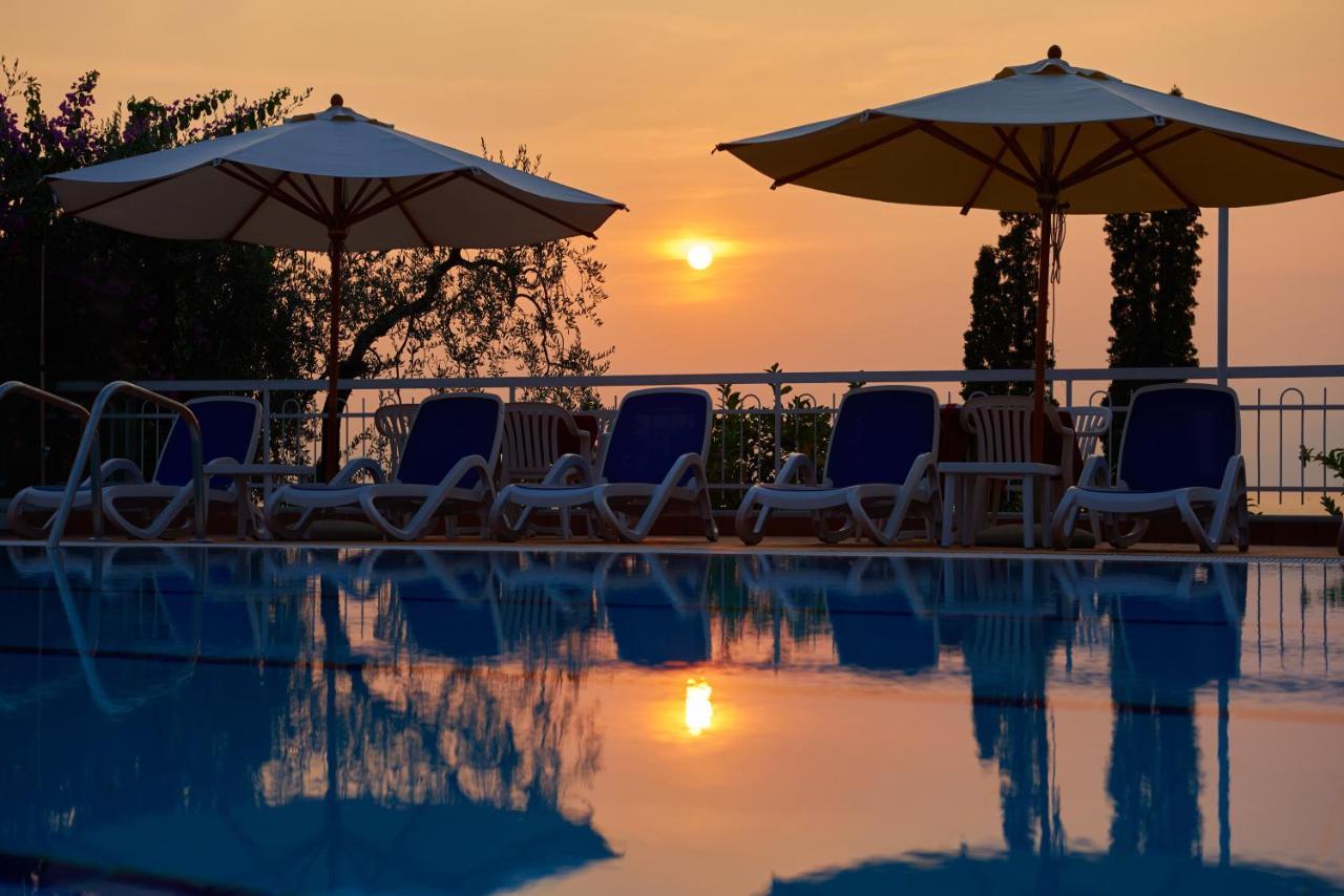 Hotel Benacus 토리델베나코 외부 사진