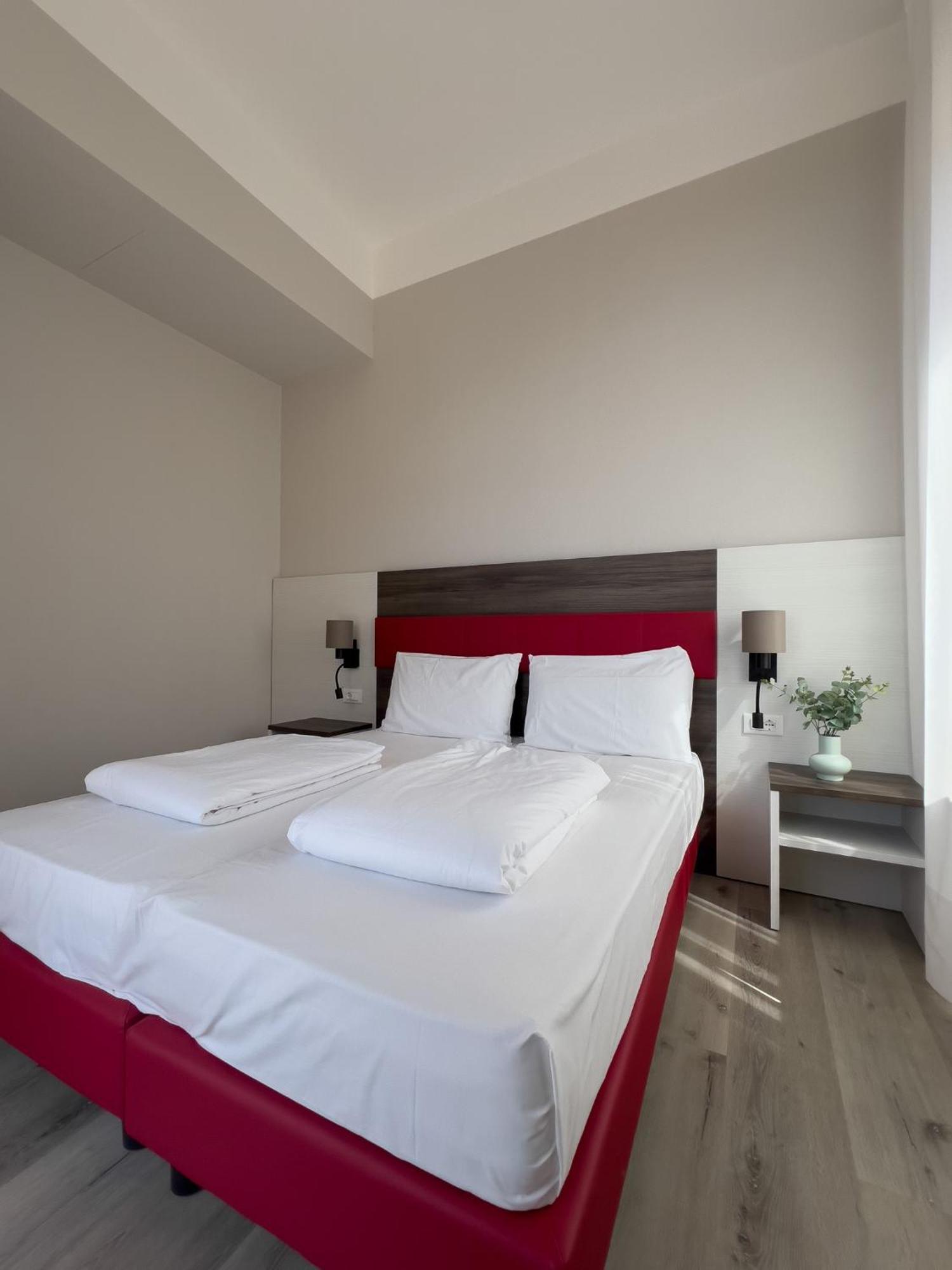 Hotel Benacus 토리델베나코 외부 사진