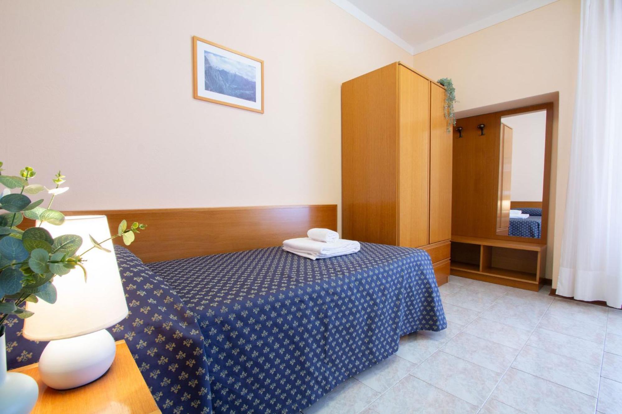 Hotel Benacus 토리델베나코 외부 사진
