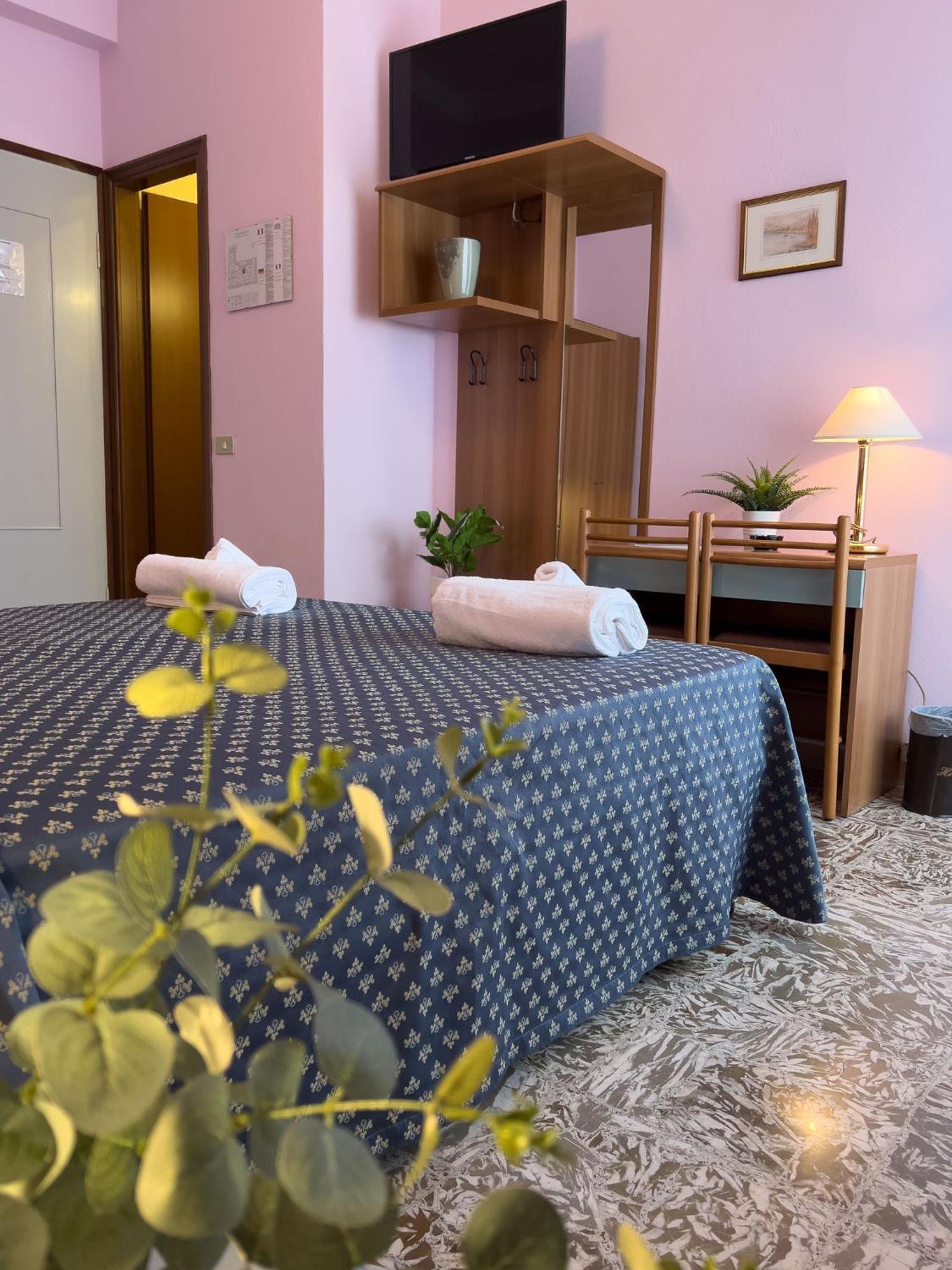 Hotel Benacus 토리델베나코 외부 사진