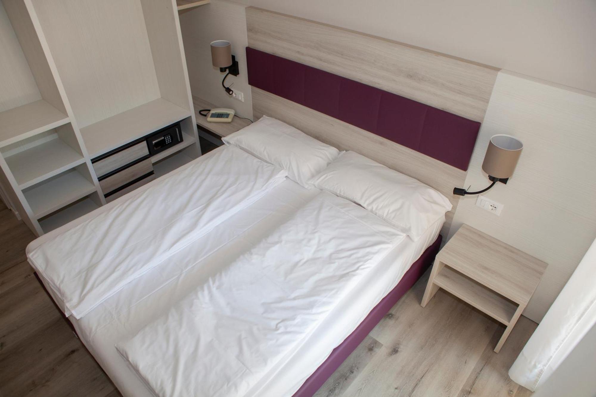 Hotel Benacus 토리델베나코 외부 사진